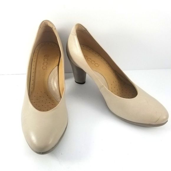 Ecco Neutral Colored Pump SIZE 5.5.  S781 - Picture 1 of 8